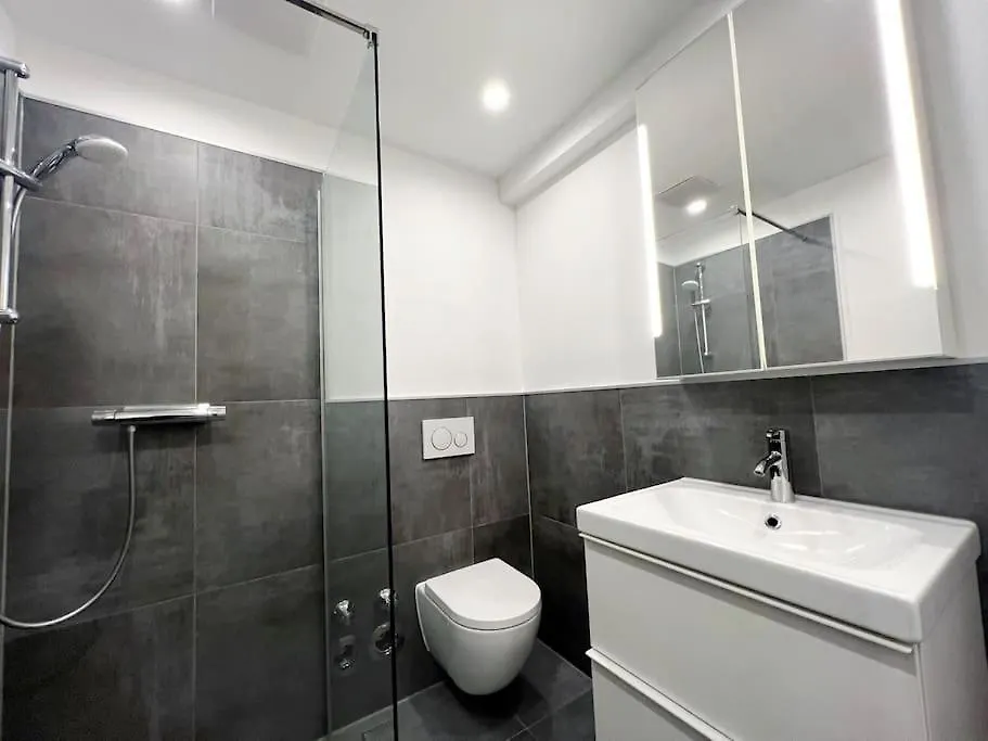 Beste Lage - Altstadt City Dusseldorf - 1,5 Zimmer Apartment